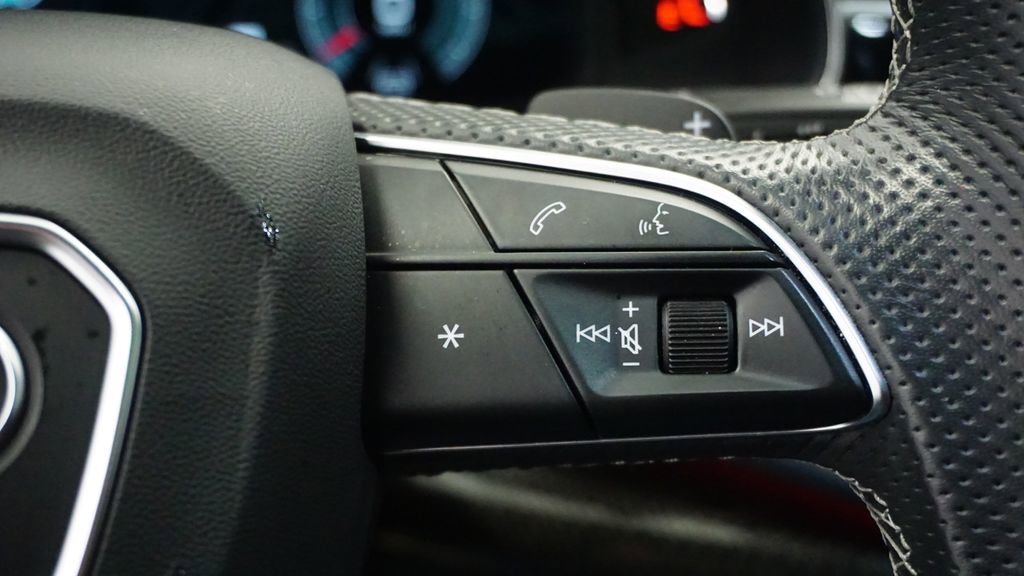 Used 2022 Audi SQ8 Premium Plus image 31