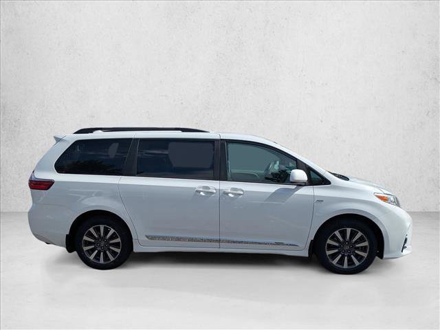Used 2020 Toyota Sienna LE w/ Protection Package AWD/4WD video 4