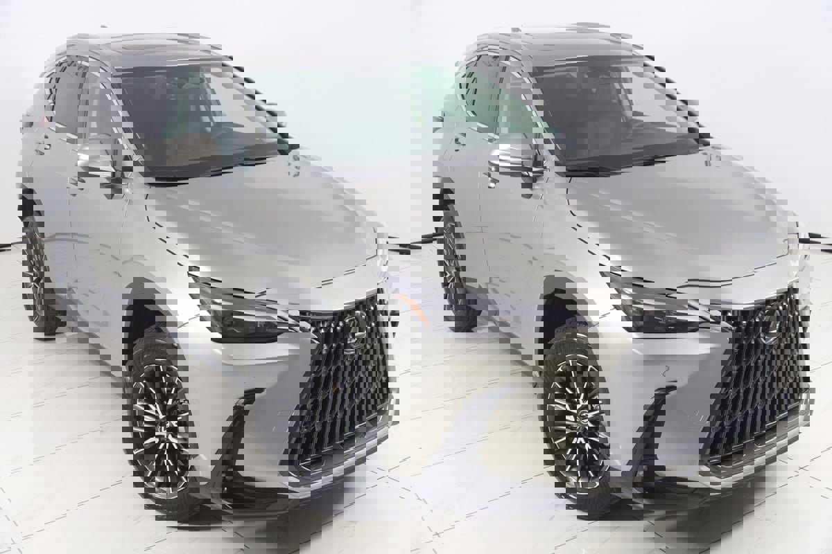 Used 2025 Lexus NX 350 AWD w/ Cold Area Package image 17