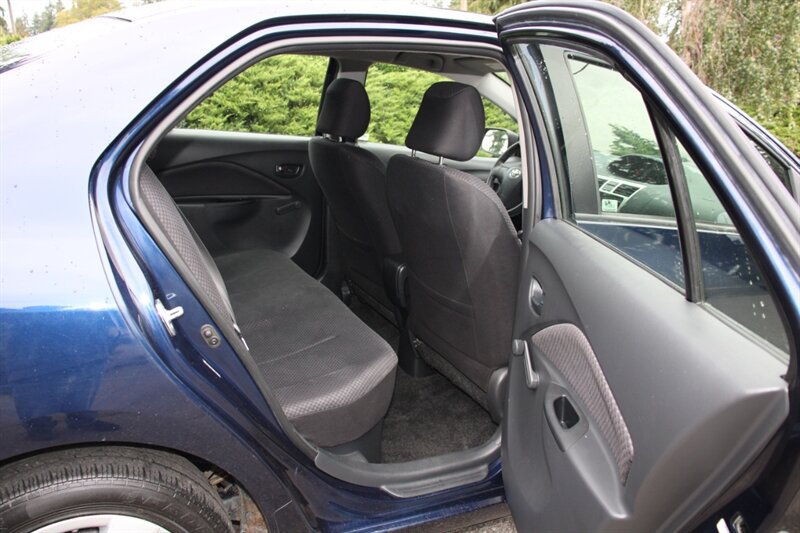 Used 2008 Toyota Yaris Sedan w/ Convenience Pkg FWD image 6