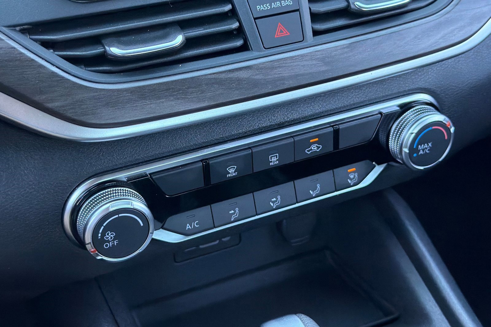 Used 2025 Nissan Altima 2.5 SV image 18