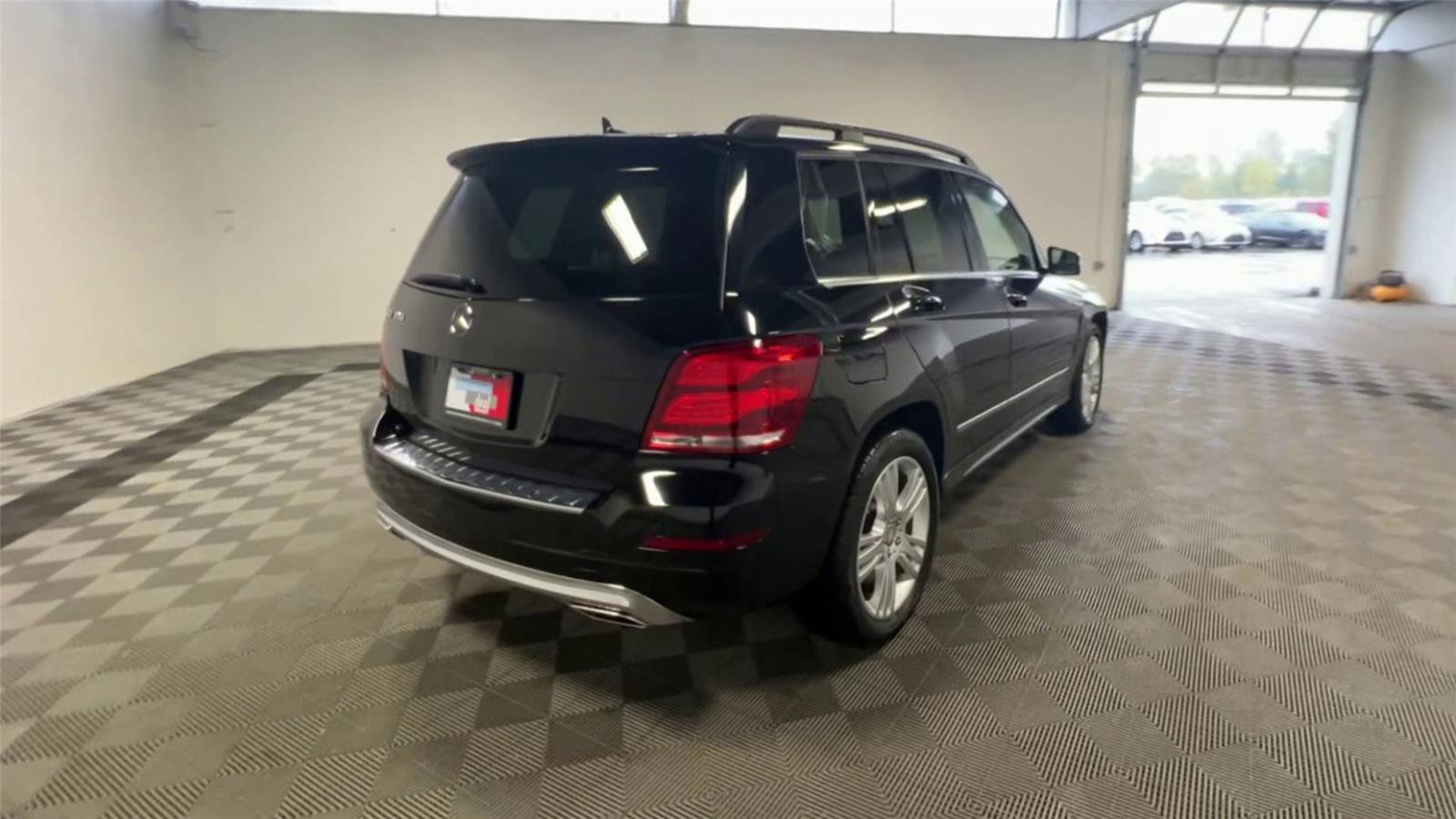 Used 2015 Mercedes-Benz GLK 350 2WD image 8