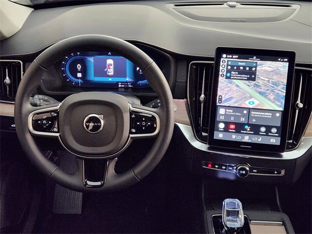 New 2025 Volvo XC90 T8 Plus w/ Protection Package Premier image 27