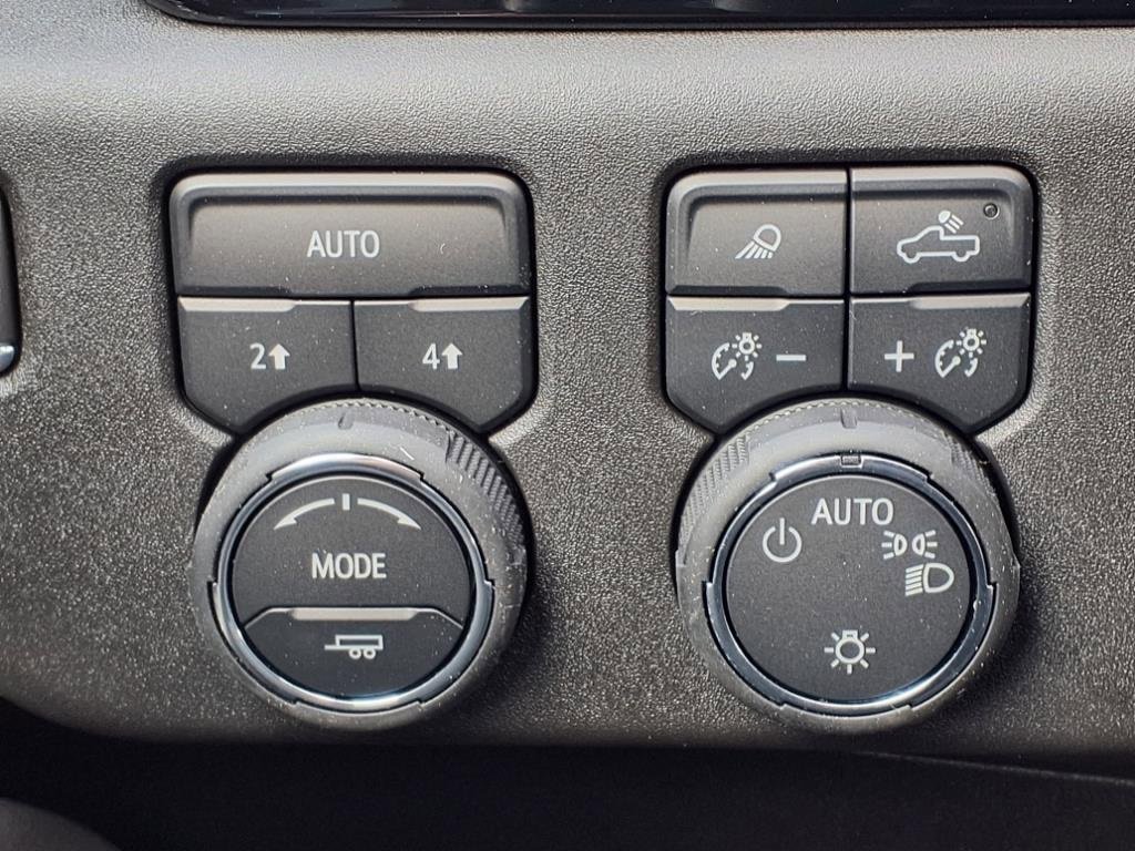 New 2025 Chevrolet Silverado 1500 LT w/ Texas Edition Plus image 9