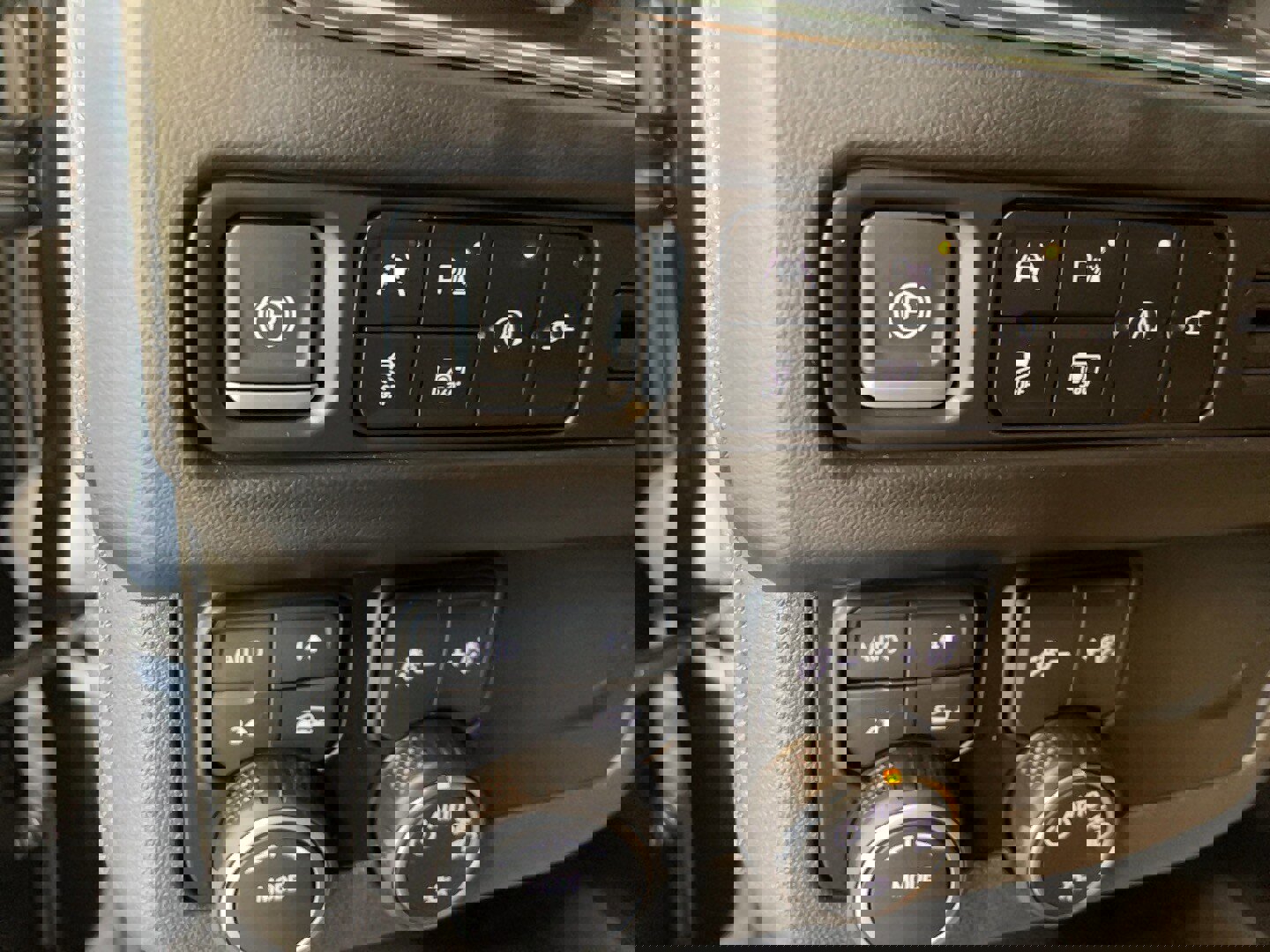 Used 2022 Chevrolet Tahoe LT w/ LT Signature Plus Package image 24