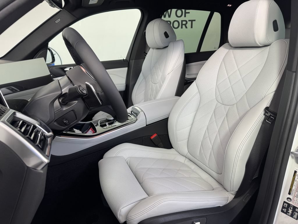 New 2026 BMW X5 xDrive40i w/ M Sport Package AWD/4WD image 12