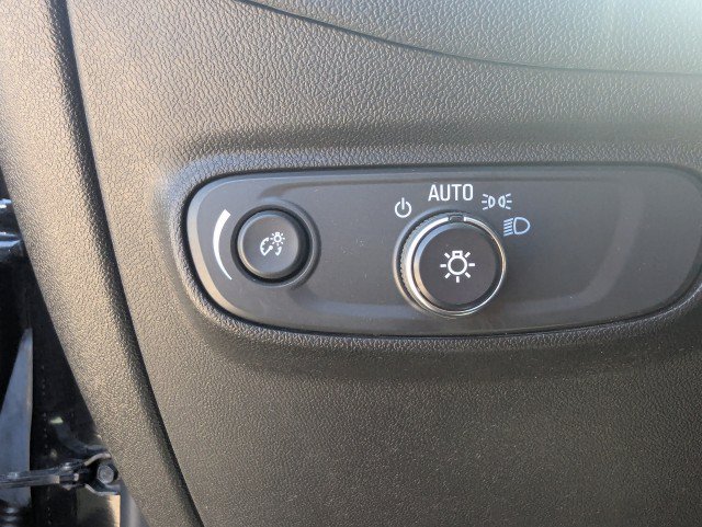 Used 2022 Chevrolet Equinox LS AWD/4WD image 17