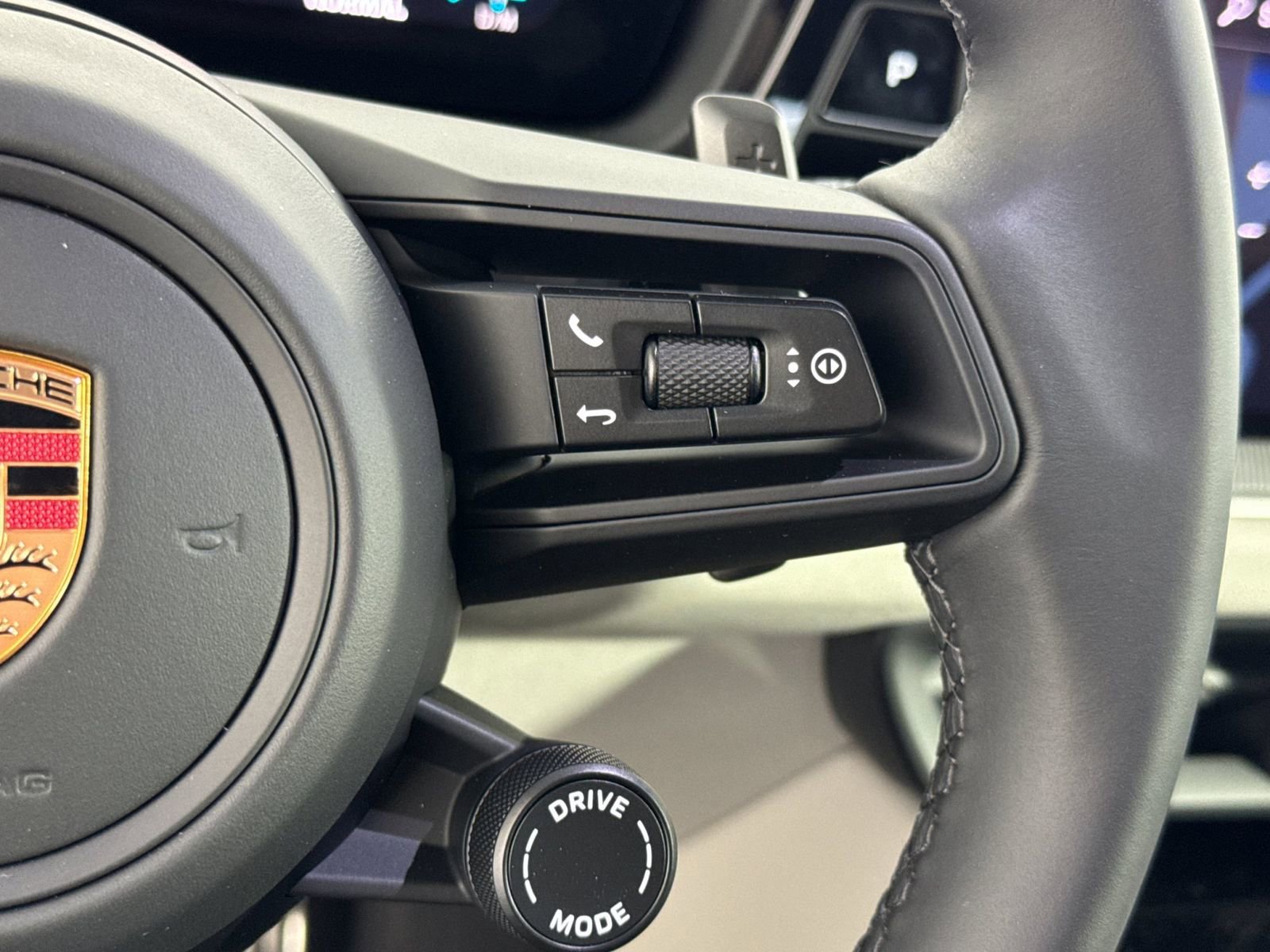 New 2026 Porsche Cayenne S image 30