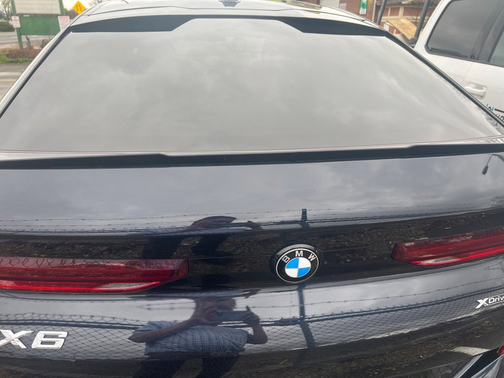 Used 2024 BMW X6 xDrive40i w/ Executive Package image 4