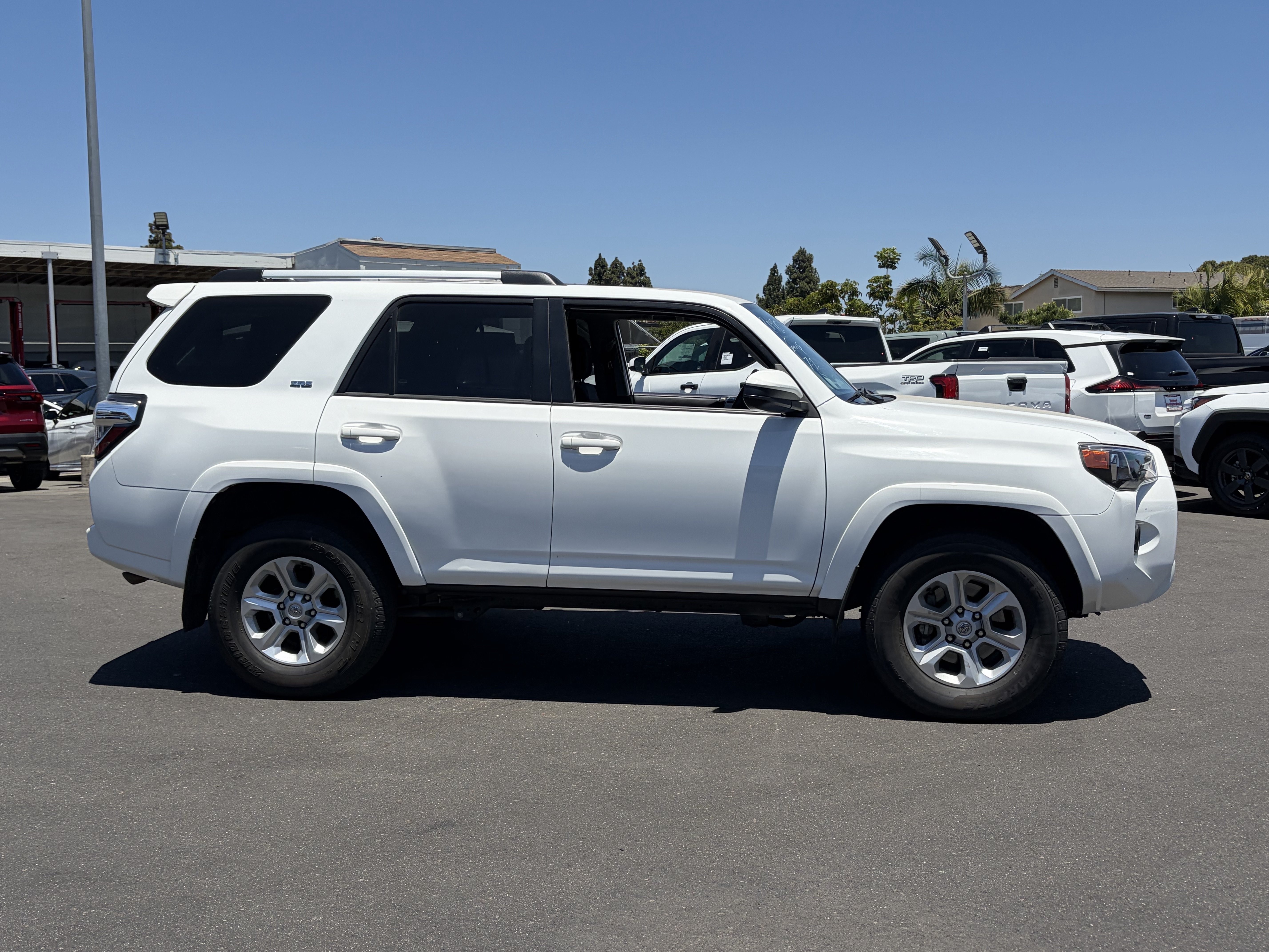 Certified 2024 Toyota 4Runner SR5 AWD/4WD image 2