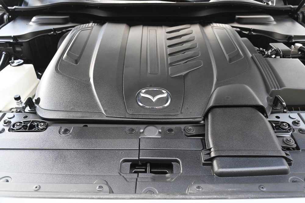 Certified 2025 MAZDA CX-90 3.3 Turbo w/ Preferred Package image 12