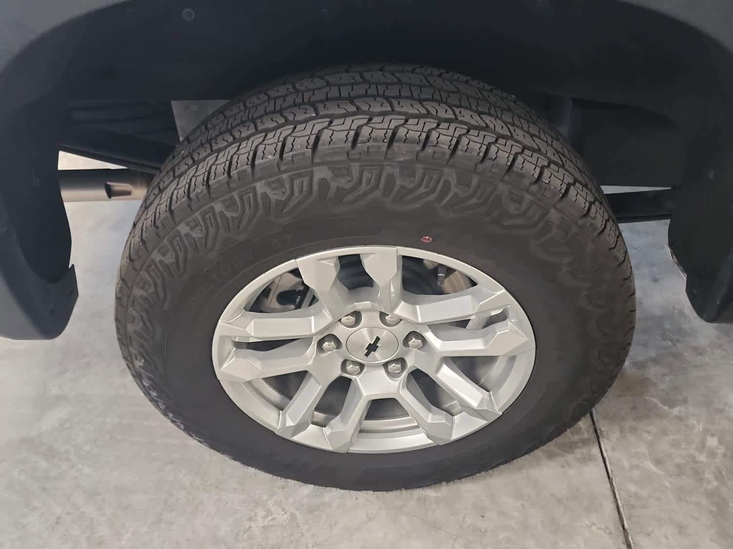 Used 2025 Chevrolet Silverado 1500 RST AWD/4WD image 18