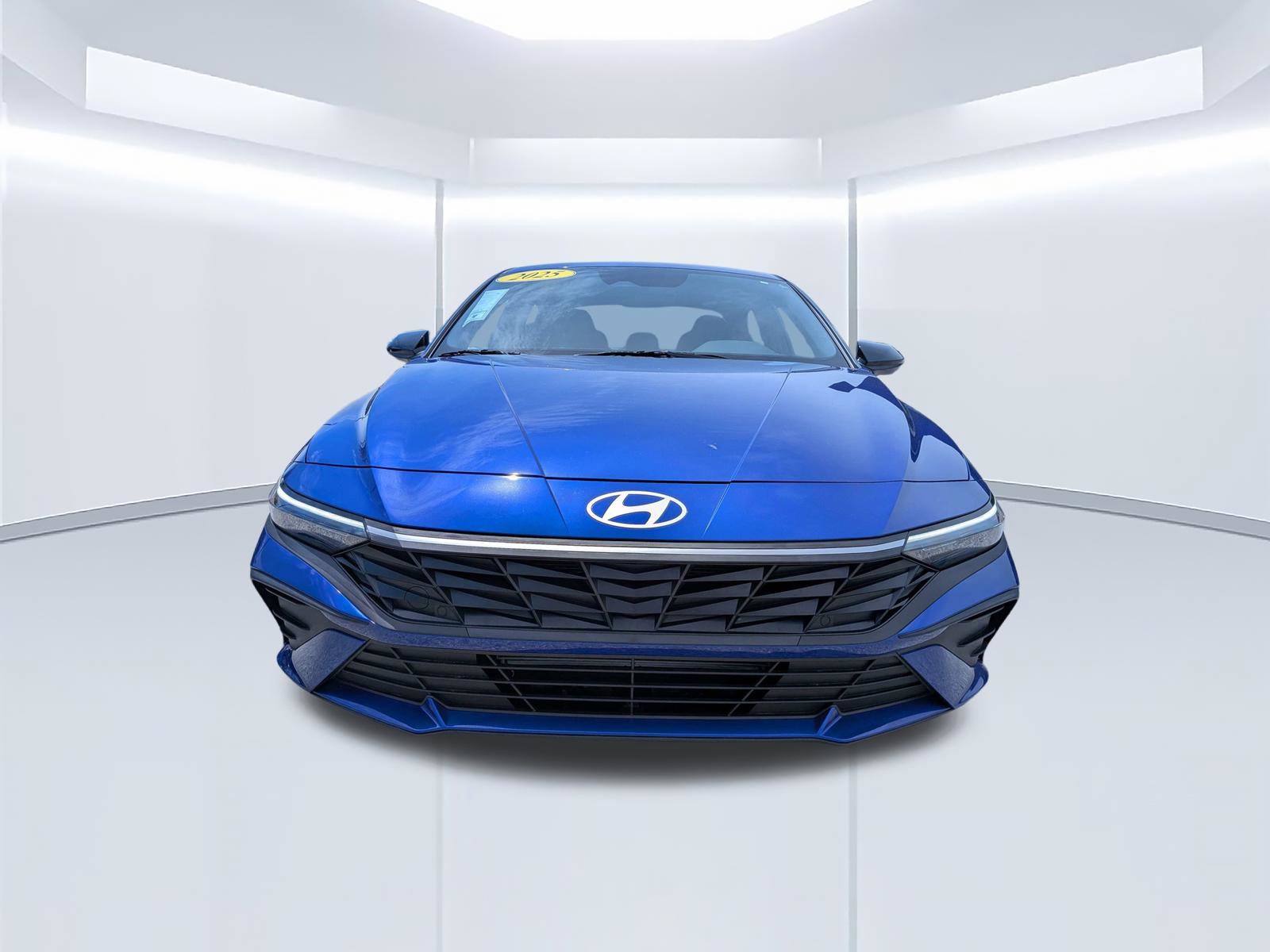 Certified 2025 Hyundai Elantra Sport FWD image 9