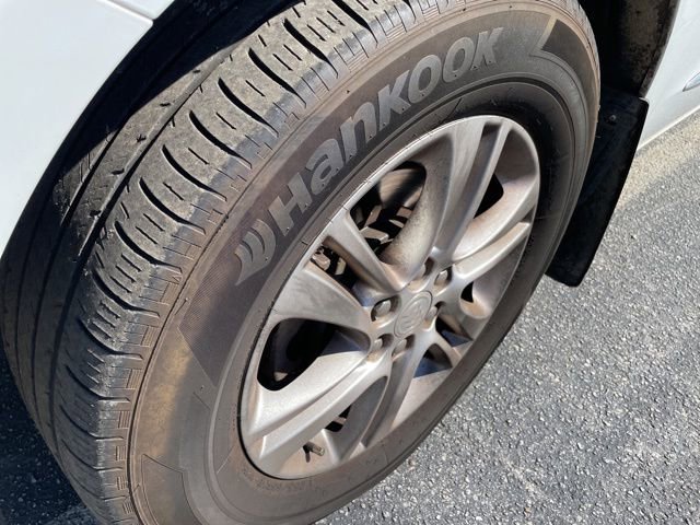 Used 2020 Buick Enclave Essence image 16