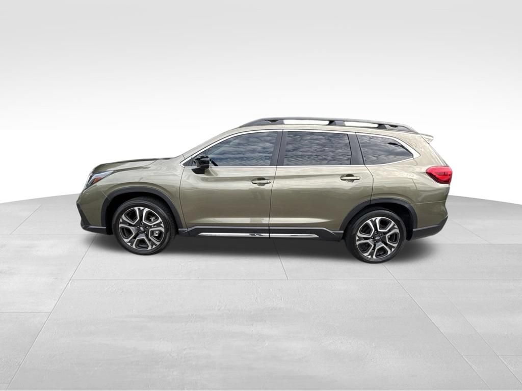 Used 2024 Subaru Ascent Limited w/ Technology Package AWD/4WD image 3
