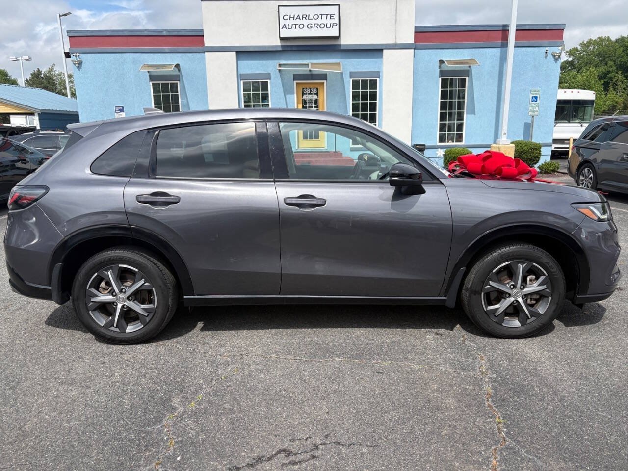 Used 2023 Honda HR-V EX-L image 7