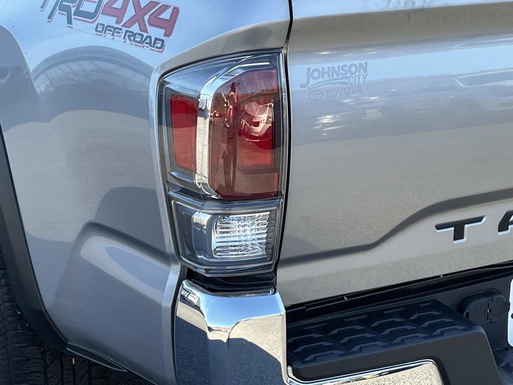 Used 2020 Toyota Tacoma TRD Off-Road image 5
