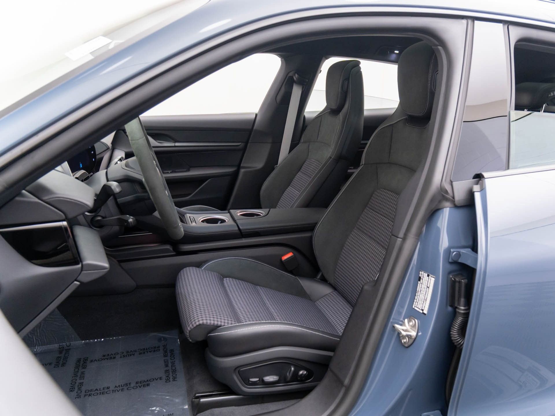 New 2025 Porsche Taycan 4 Cross Turismo image 5