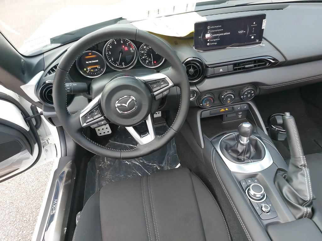 New 2026 MAZDA MX-5 Miata Club w/ Interior Package RWD image 11