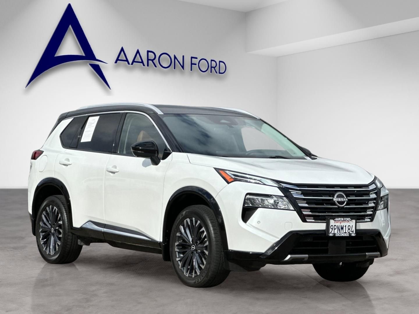 Used 2024 Nissan Rogue Platinum FWD image 8