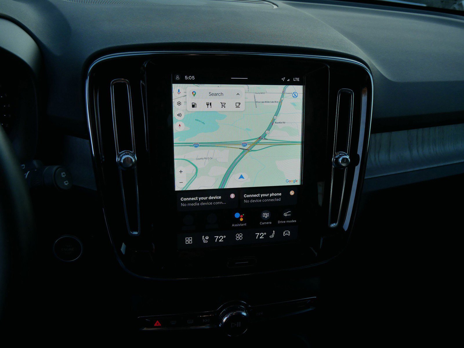 Used 2025 Volvo XC40 B5 Plus image 20