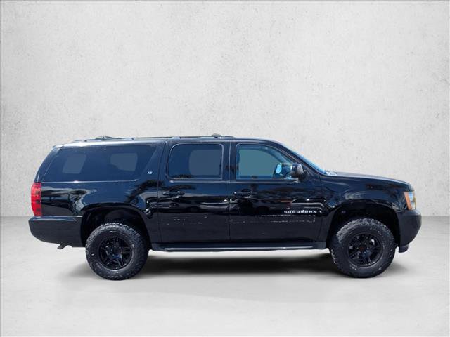 Used 2013 Chevrolet Suburban LT RWD image 4