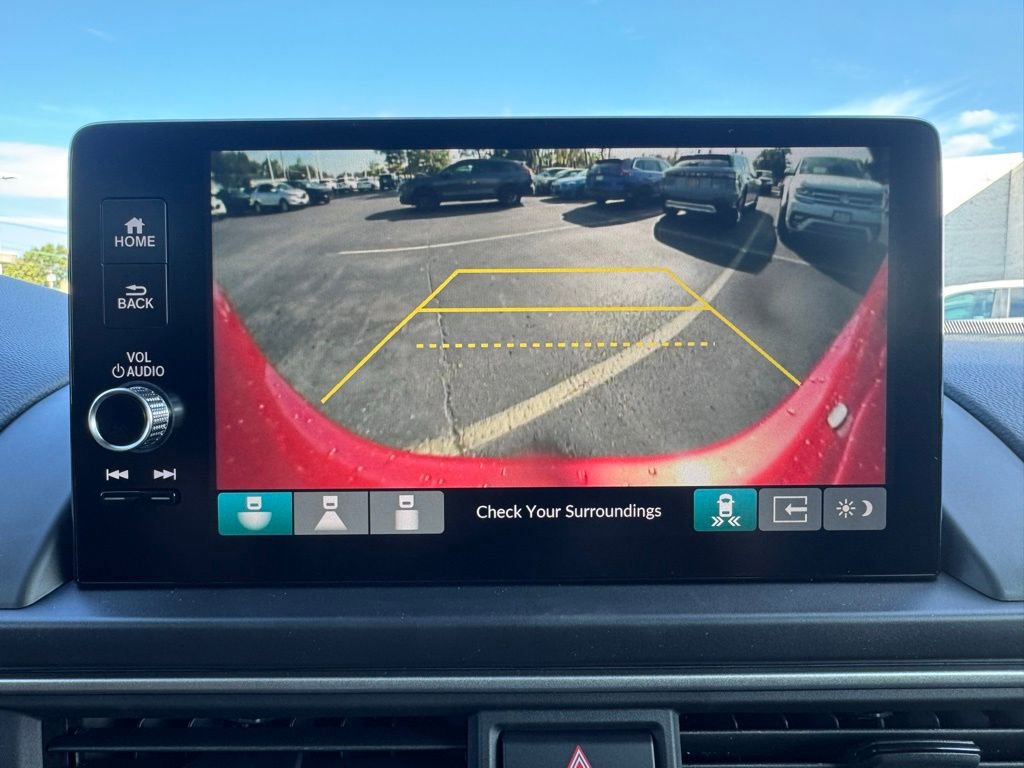 New 2025 Honda Pilot Touring image 9