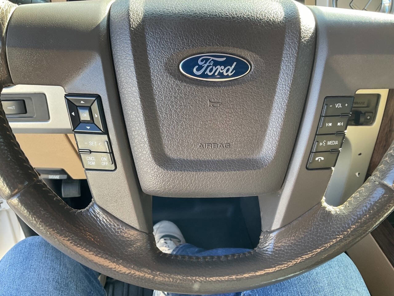Used 2014 Ford F150 Lariat w/ Equipment Group 502A Luxury AWD/4WD image 20