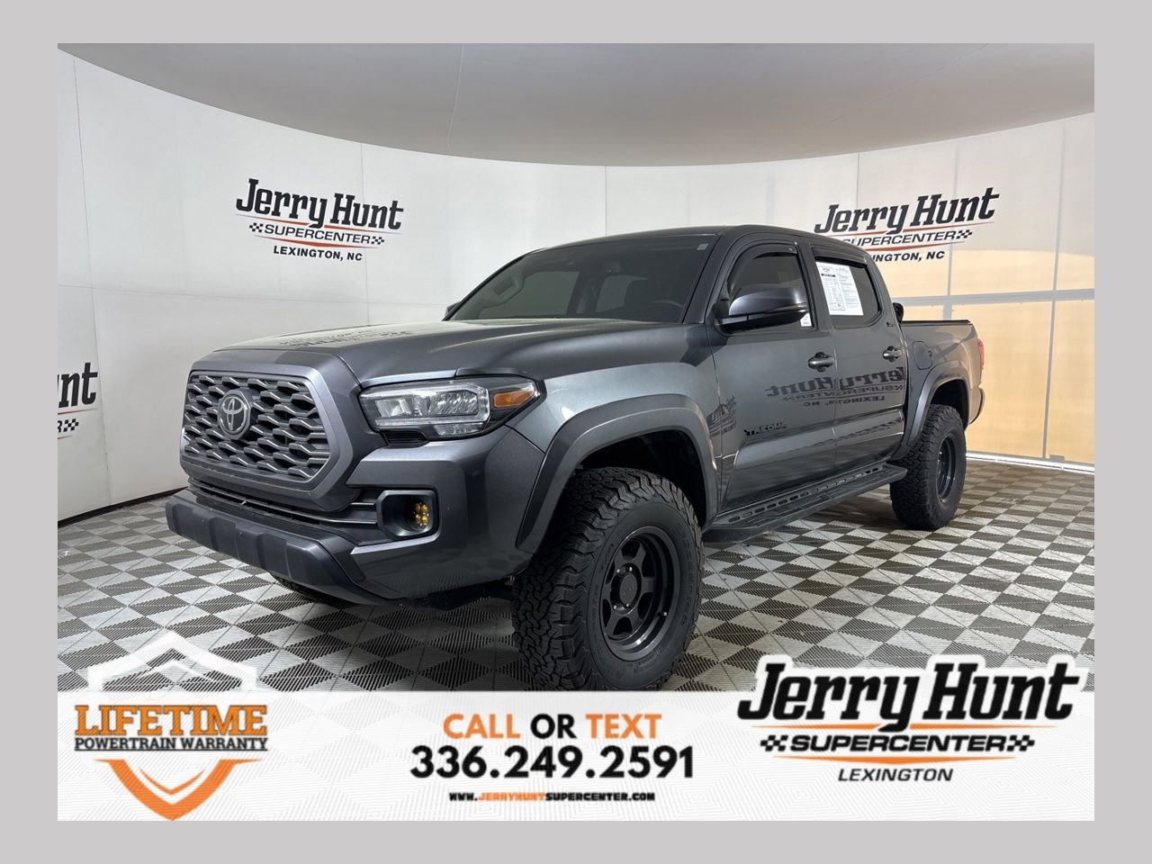 Used 2023 Toyota Tacoma SR5 image 1