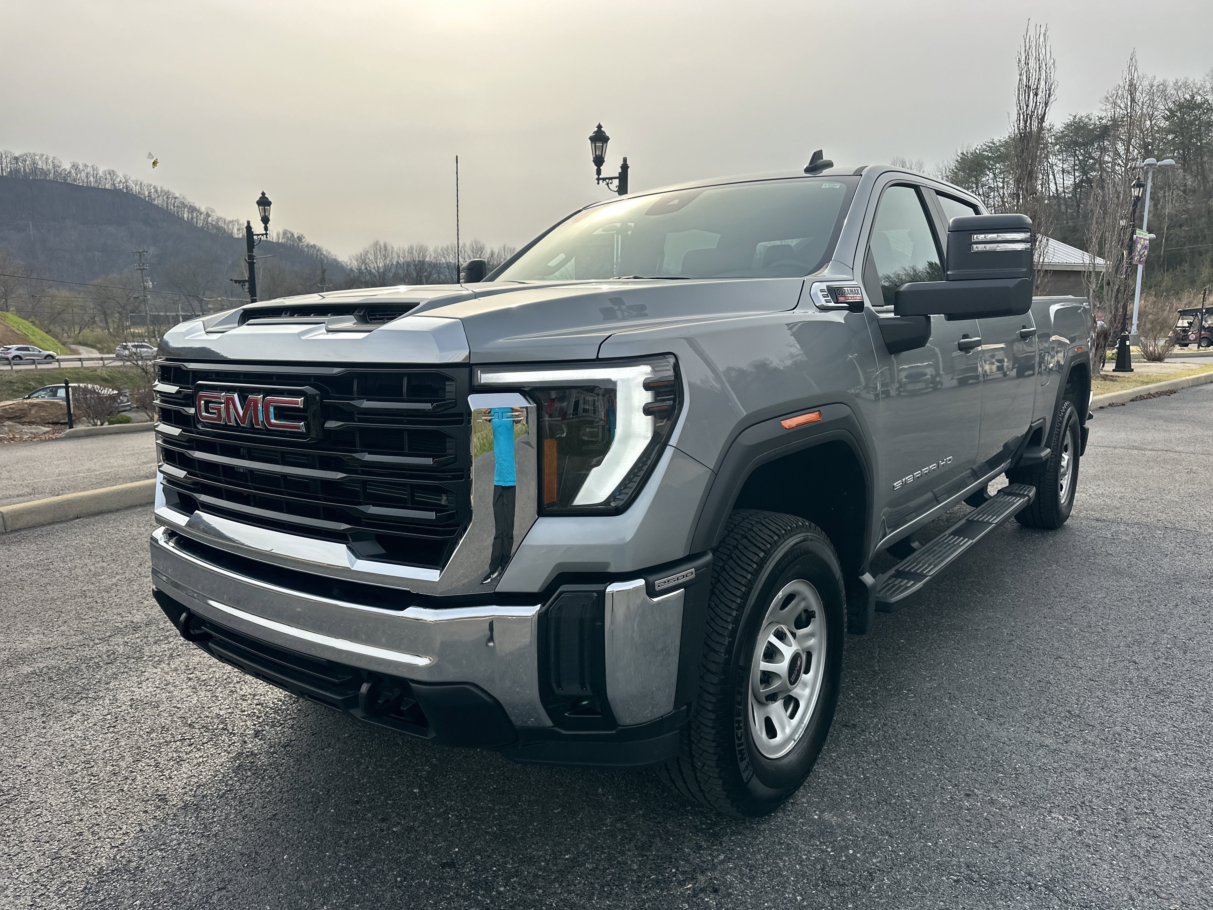 Used 2024 GMC Sierra 2500 Pro image 5