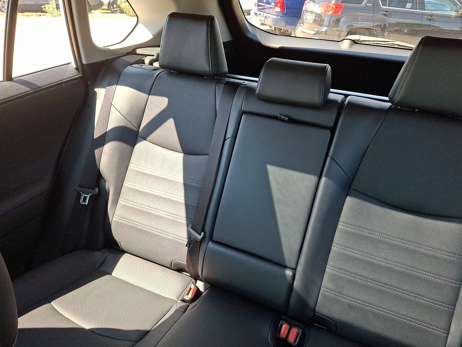 Used 2024 Toyota RAV4 Limited image 18