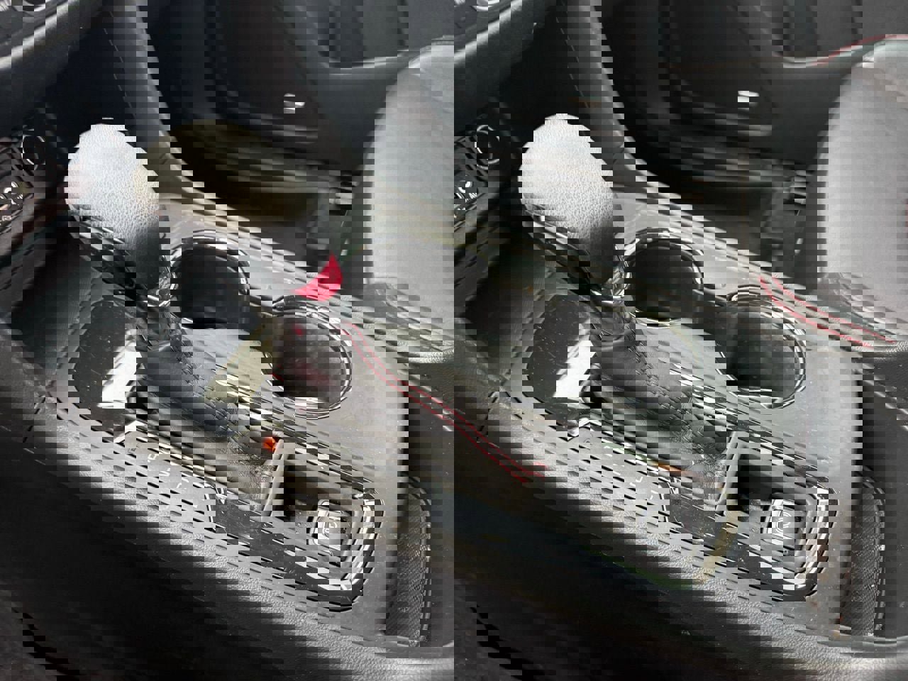 Used 2022 Chevrolet Equinox RS w/ RS Leather Package FWD image 17