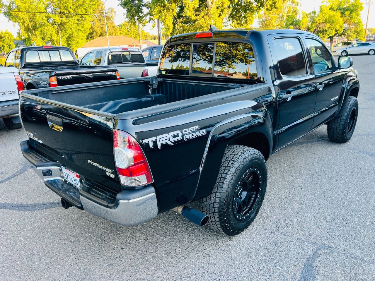 Used 2014 Toyota Tacoma PreRunner w/ TRD Off-Road Package RWD image 3