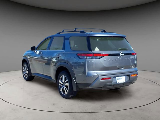 New 2026 Nissan Pathfinder SL image 3