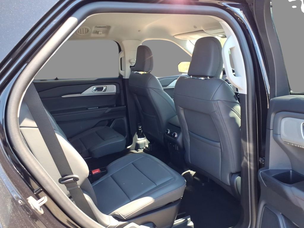 New 2026 Ford Explorer Active w/ Active Comfort Package image 11