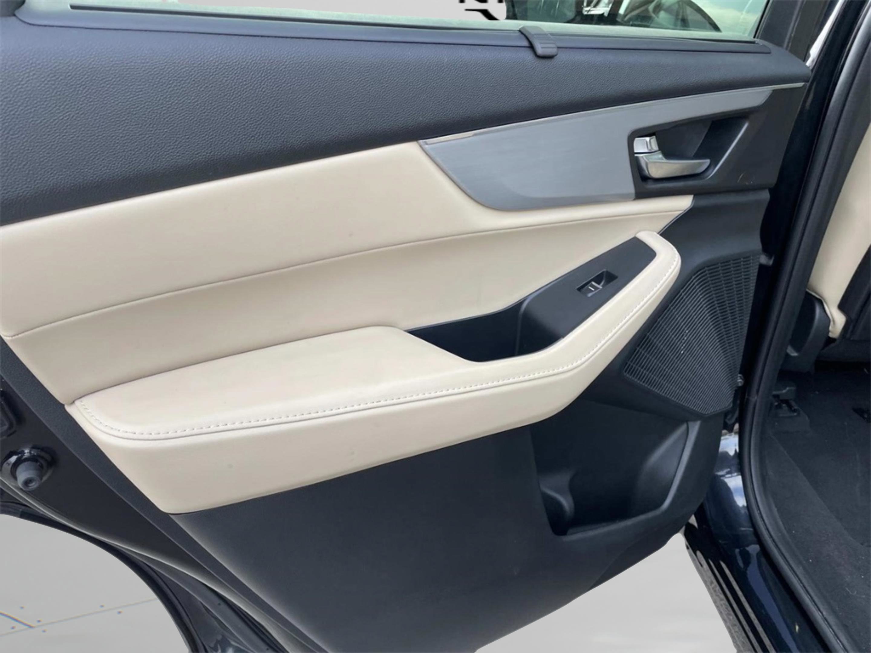 Used 2023 Acura MDX FWD w/ Technology Package image 13