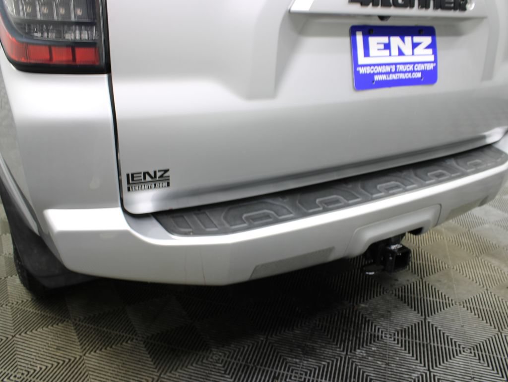 Used 2017 Toyota 4Runner SR5 AWD/4WD image 35