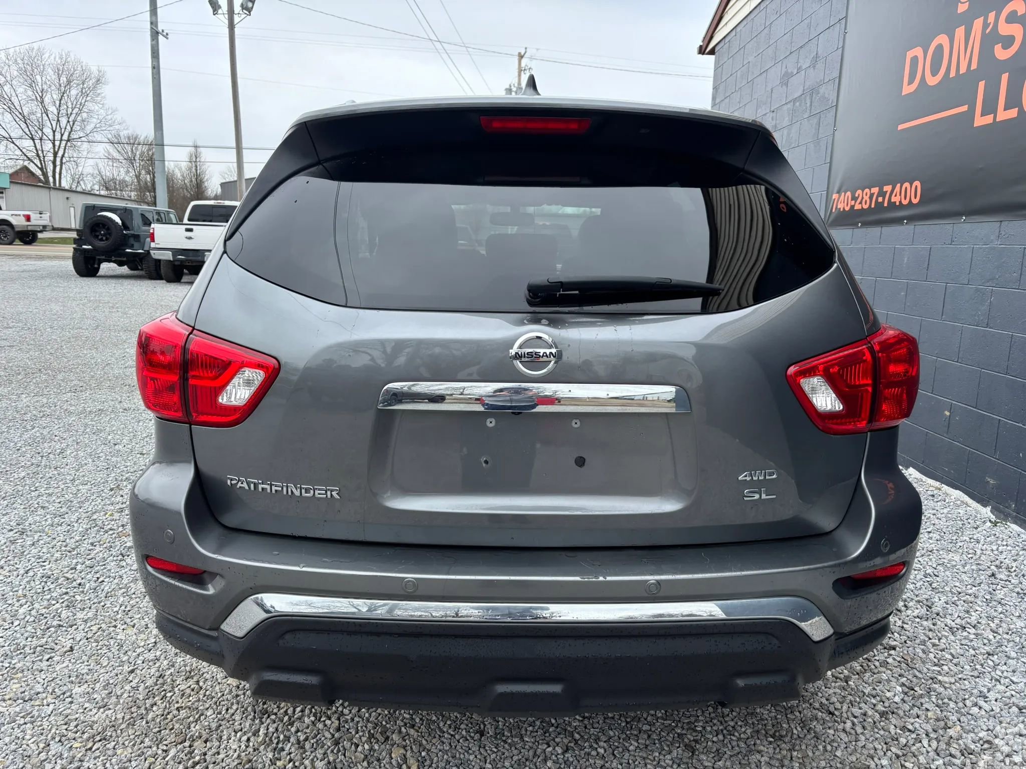 Used 2020 Nissan Pathfinder SL image 4