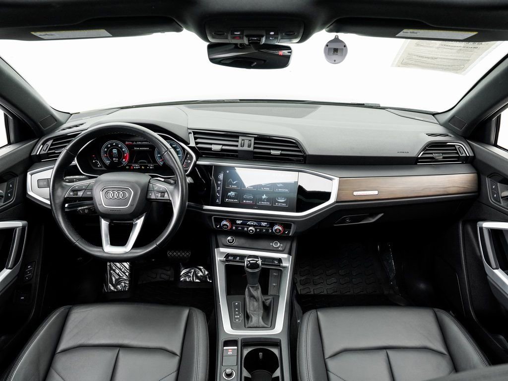 Certified 2022 Audi Q3 2.0T Premium Plus w/ Premium Plus Package AWD/4WD image 19