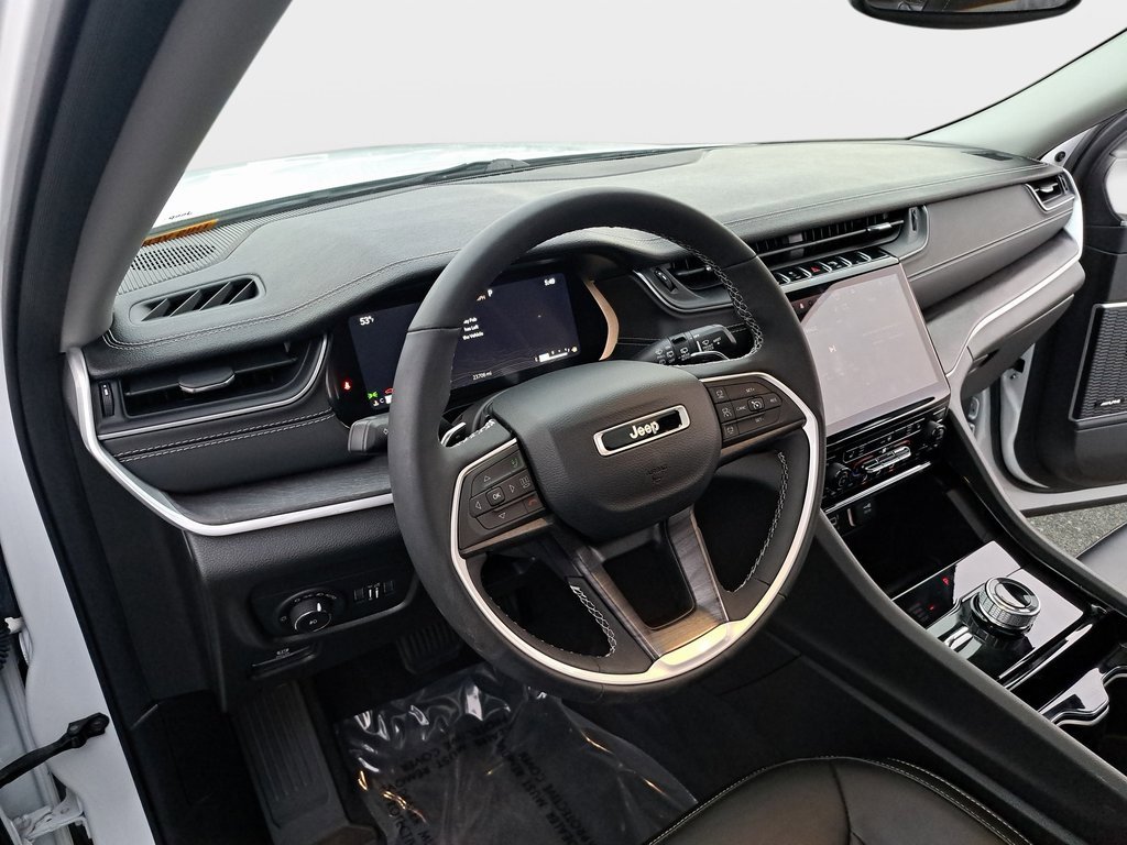 Certified 2023 Jeep Grand Cherokee L Limited image 19