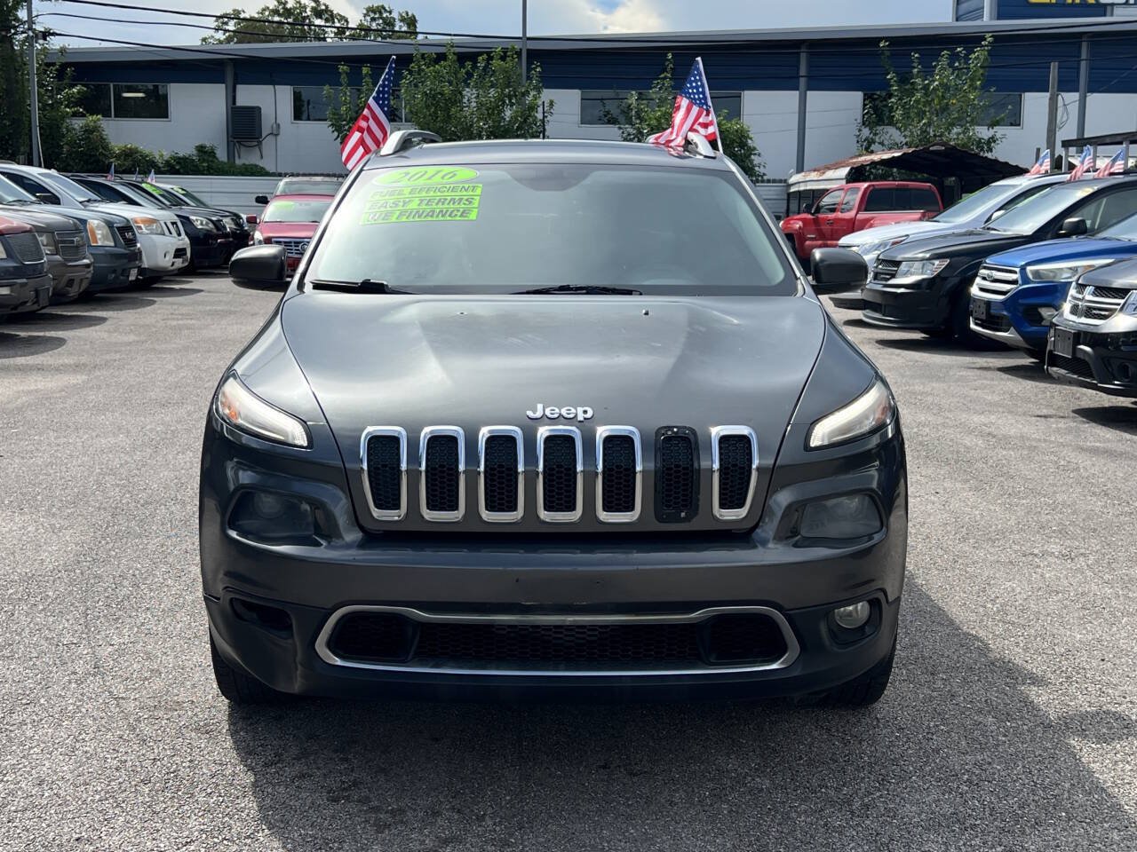 Used 2016 Jeep Cherokee Limited FWD image 3
