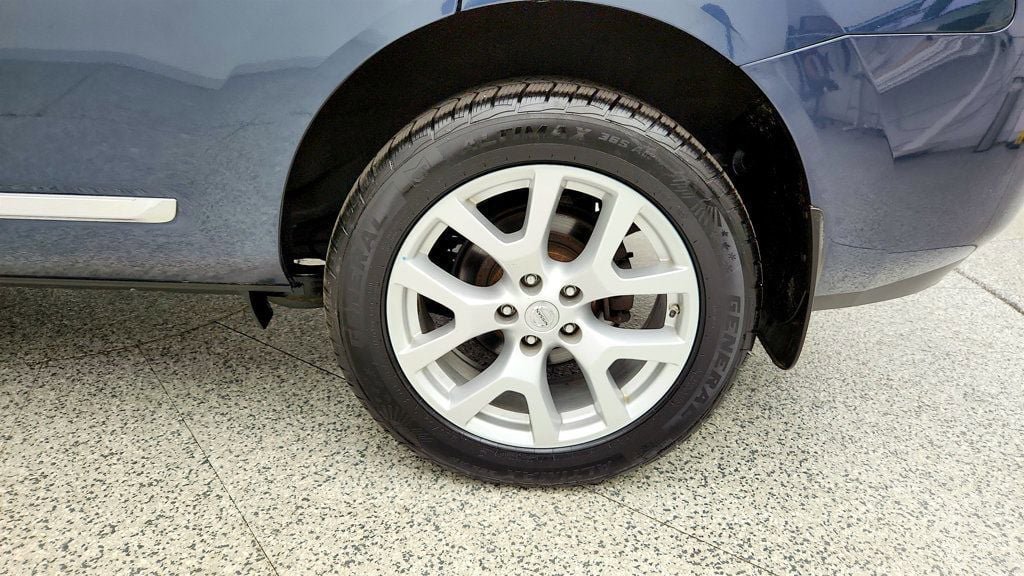 Used 2013 Nissan Rogue SL AWD/4WD image 9
