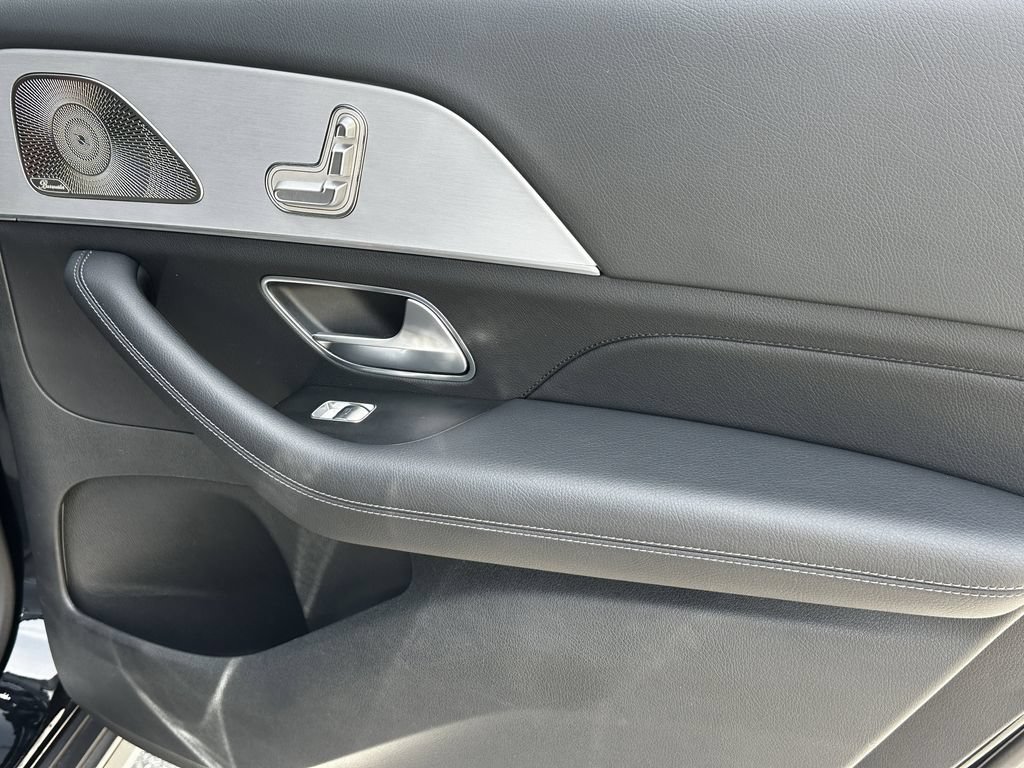 Certified 2025 Mercedes-Benz GLS 450 4MATIC image 20