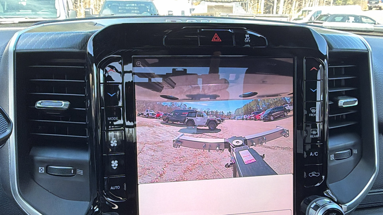 New 2025 RAM 5500 4x4 Regular Cab image 27