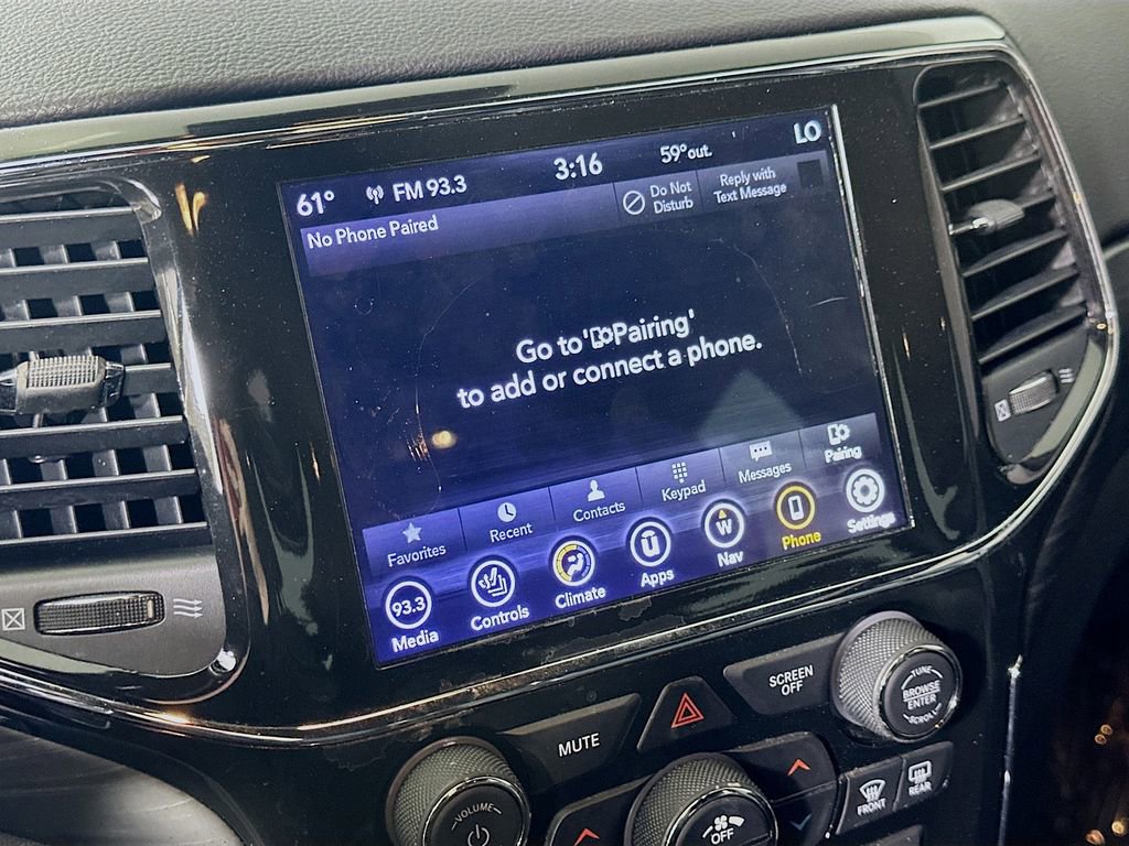 Used 2021 Jeep Grand Cherokee Laredo X image 24