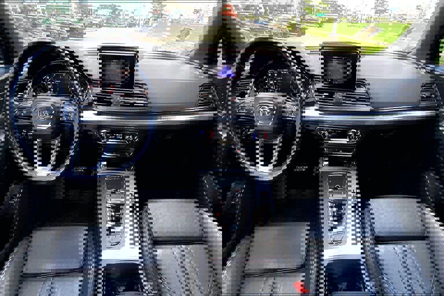 Used 2020 Audi Q5 2.0T Titanium Premium Plus w/ Premium Plus Package image 14