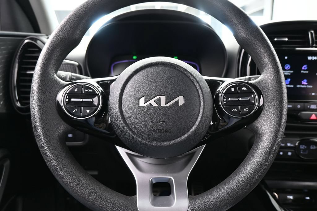 Used 2024 Kia Soul S FWD image 26