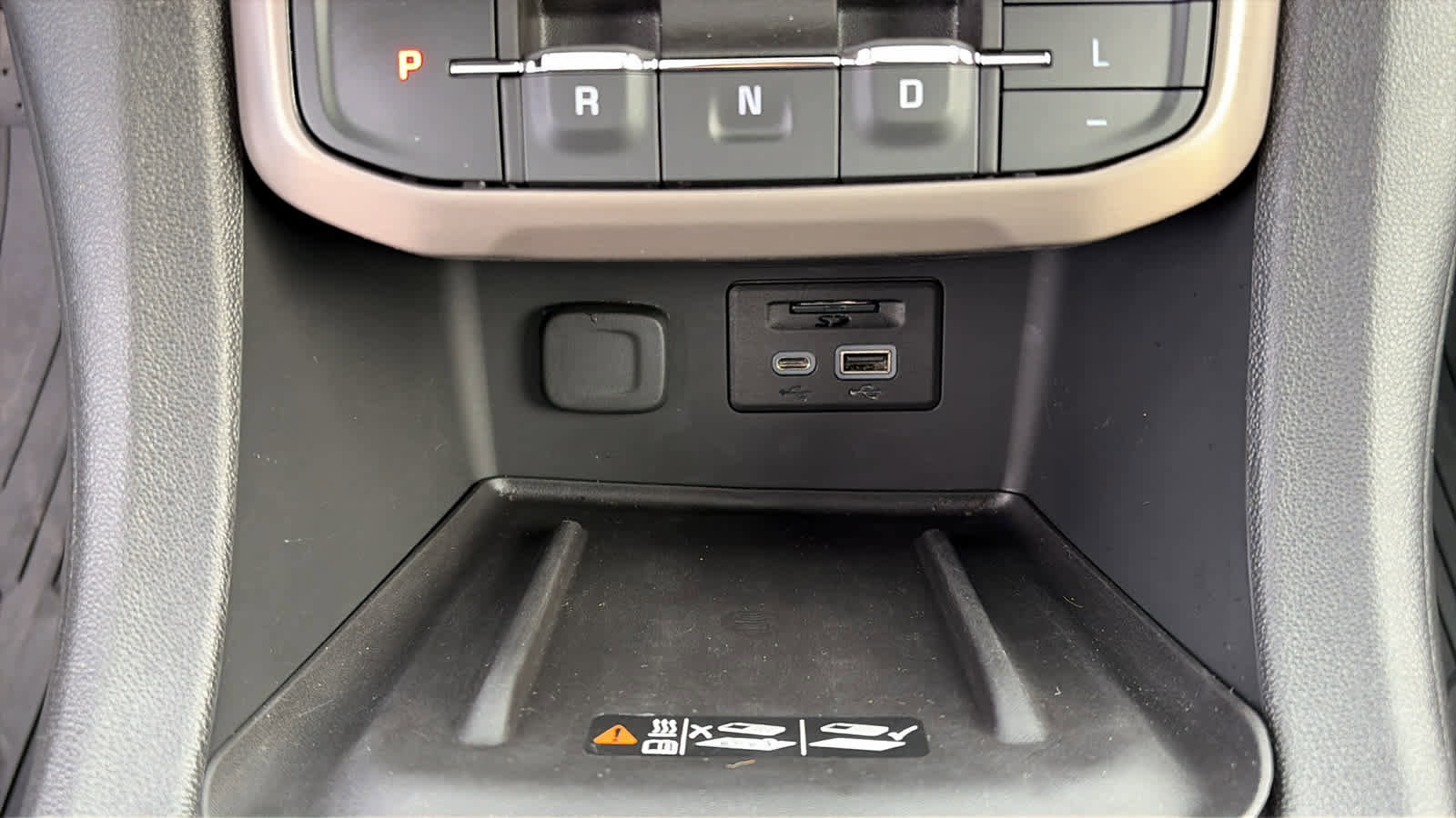 Used 2023 GMC Acadia Denali w/ Denali Ultimate Package image 19