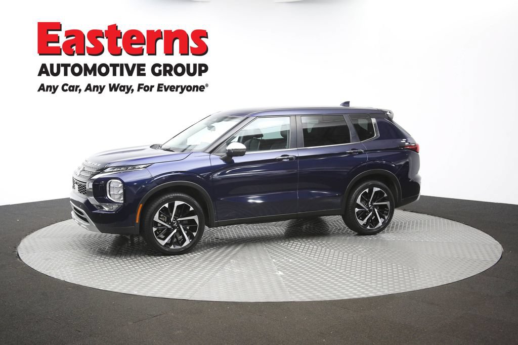 Used 2023 Mitsubishi Outlander SE AWD/4WD image 58