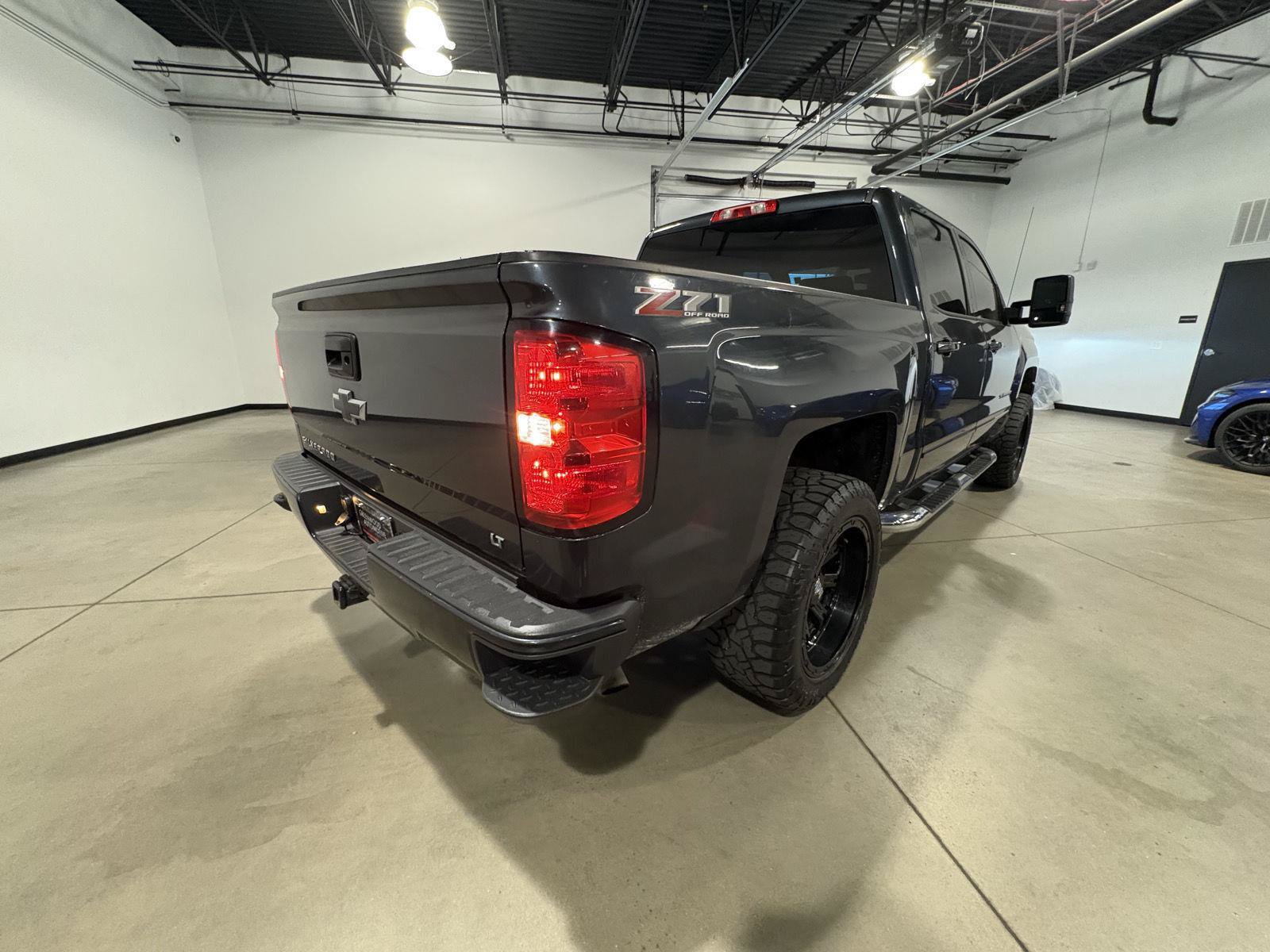 Used 2018 Chevrolet Silverado 1500 LT w/ All Star Edition AWD/4WD image 3
